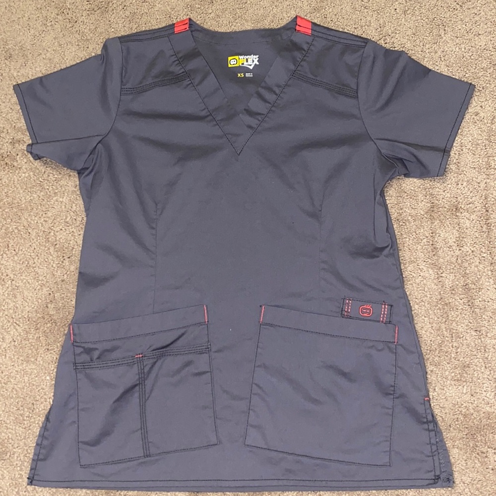 wonder flex scrub top